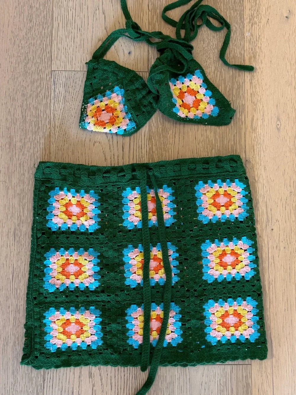 Fashion Nova Green Crochet Set with Multicolor Granny Squares - Picture 2 of 3